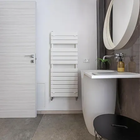 Suite Home Ferrara 3*