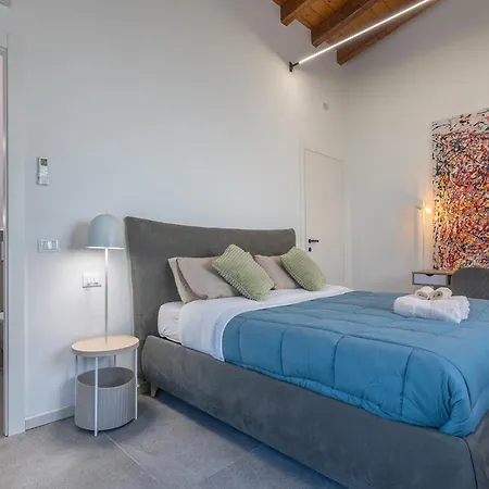 Suite Home Ferrara 3* 페라라