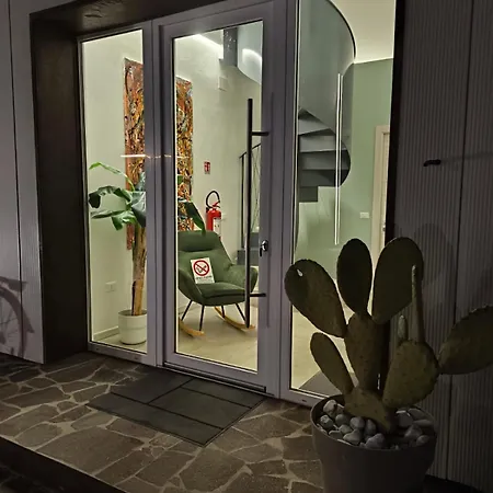 Suite Home Ferrara Penzion 3*