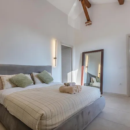 Suite Home Ferrara Penzion 3*