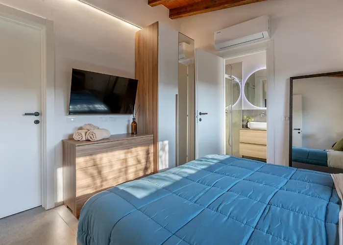 Suite Home Ferrara Vendégház *