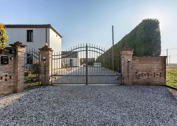 Suite Home Ferrara